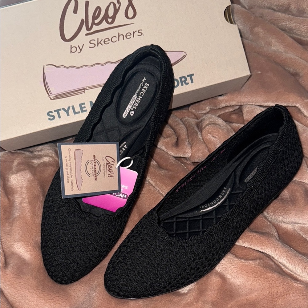NWT Cleo’s by Skechers Women's Black Flats Stretch Fit